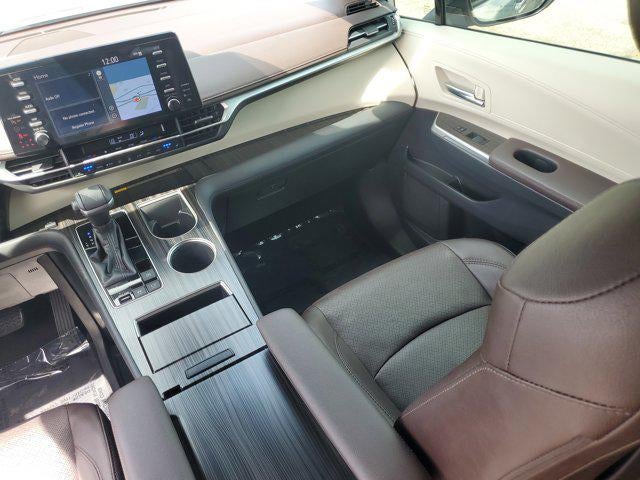 2021 Toyota Sienna Platinum