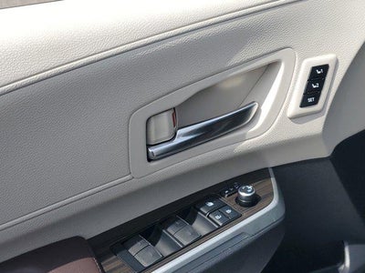 2021 Toyota Sienna Platinum