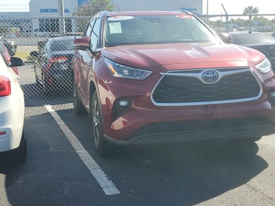 2020 Toyota Highlander Hybrid XLE