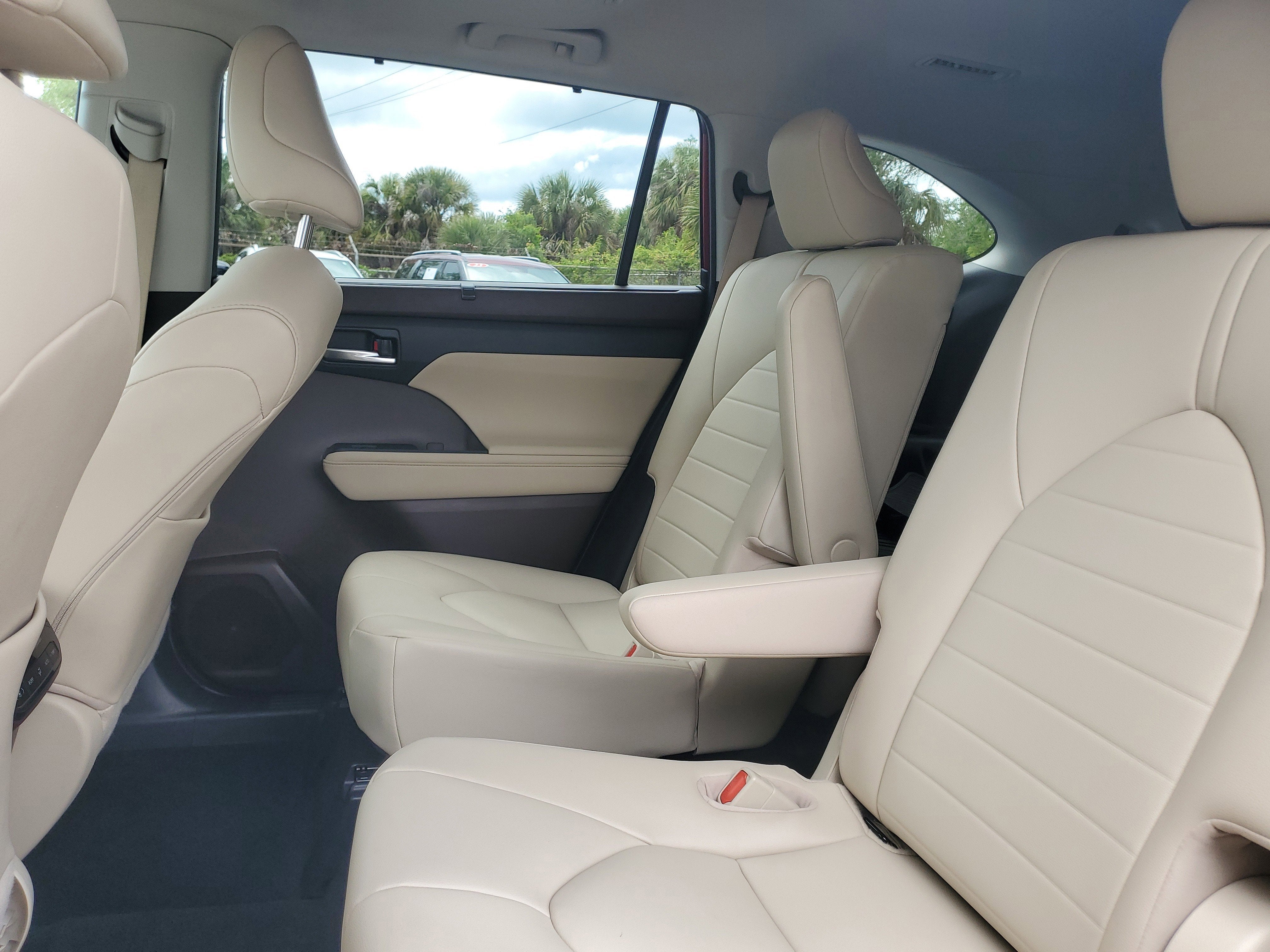 2020 Toyota Highlander Hybrid XLE
