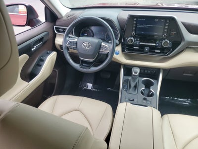 2020 Toyota Highlander Hybrid XLE