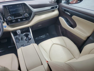 2020 Toyota Highlander Hybrid XLE