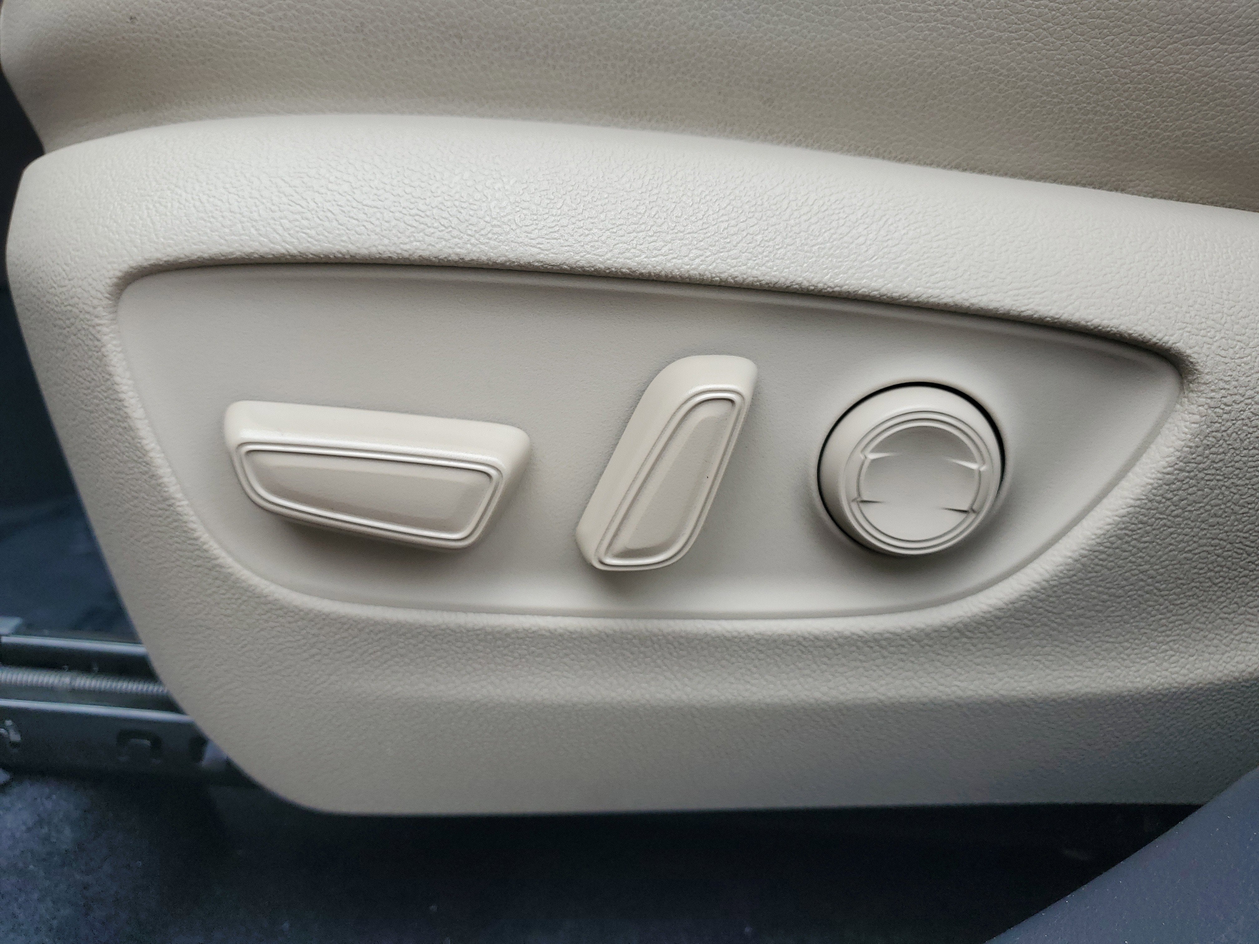2020 Toyota Highlander Hybrid XLE