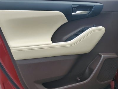 2020 Toyota Highlander Hybrid XLE