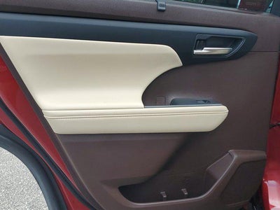 2020 Toyota Highlander Hybrid XLE
