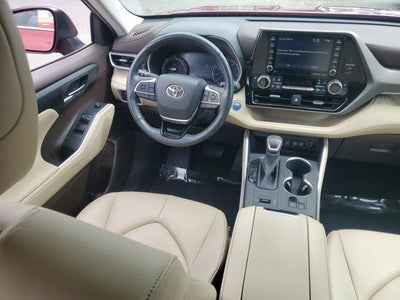2020 Toyota Highlander Hybrid XLE