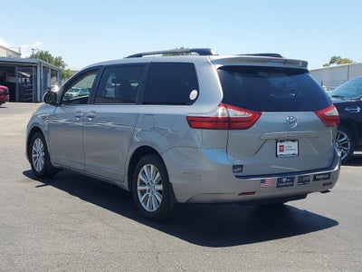 2017 Toyota Sienna LE