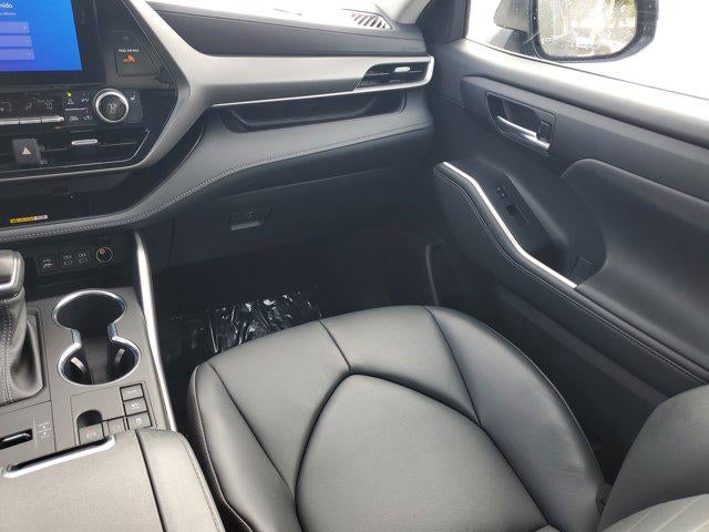 2024 Toyota Highlander Hybrid XLE