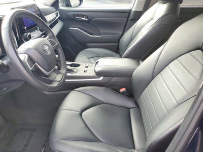 2024 Toyota Highlander Hybrid XLE