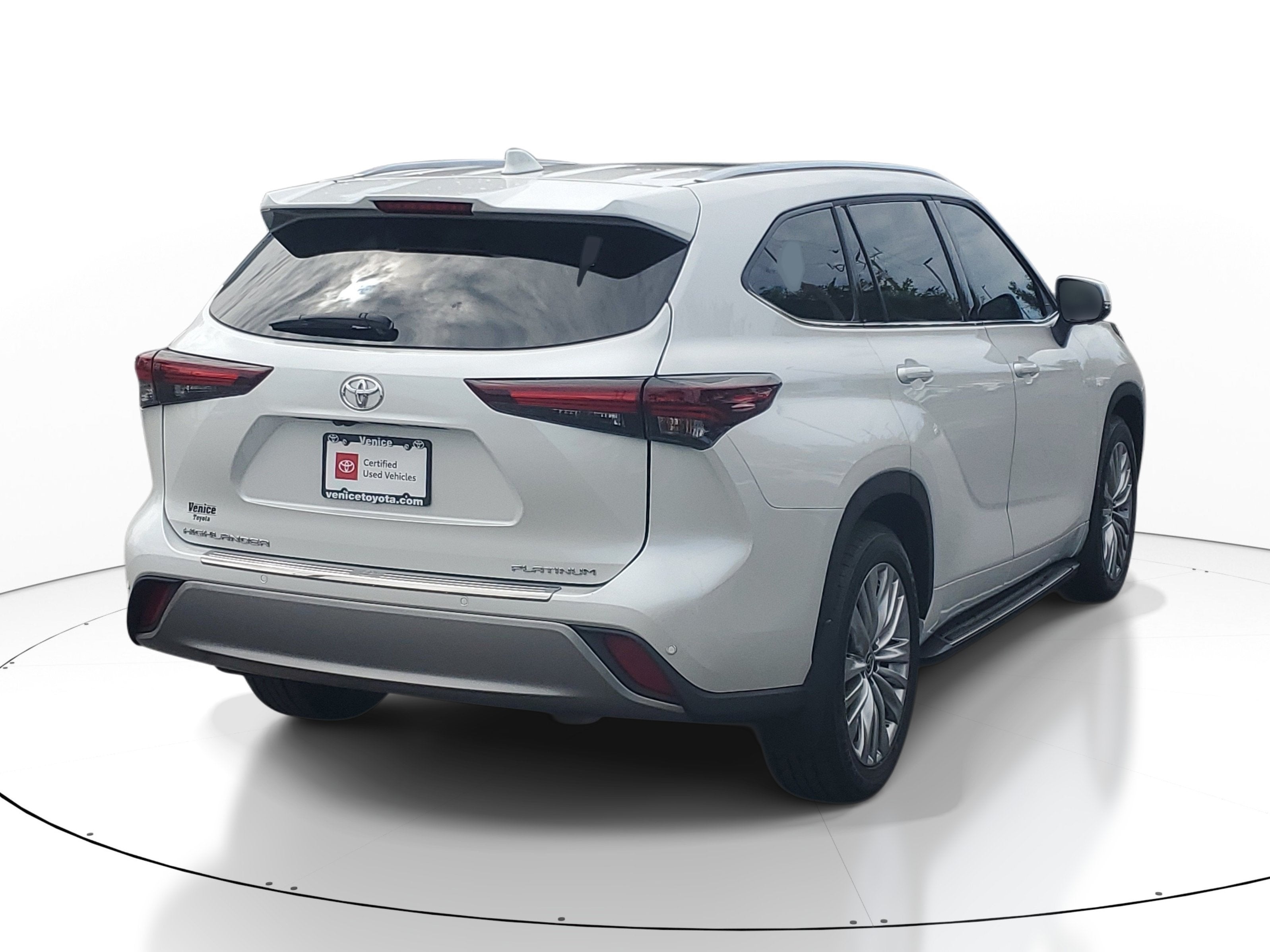 2024 Toyota Highlander Platinum