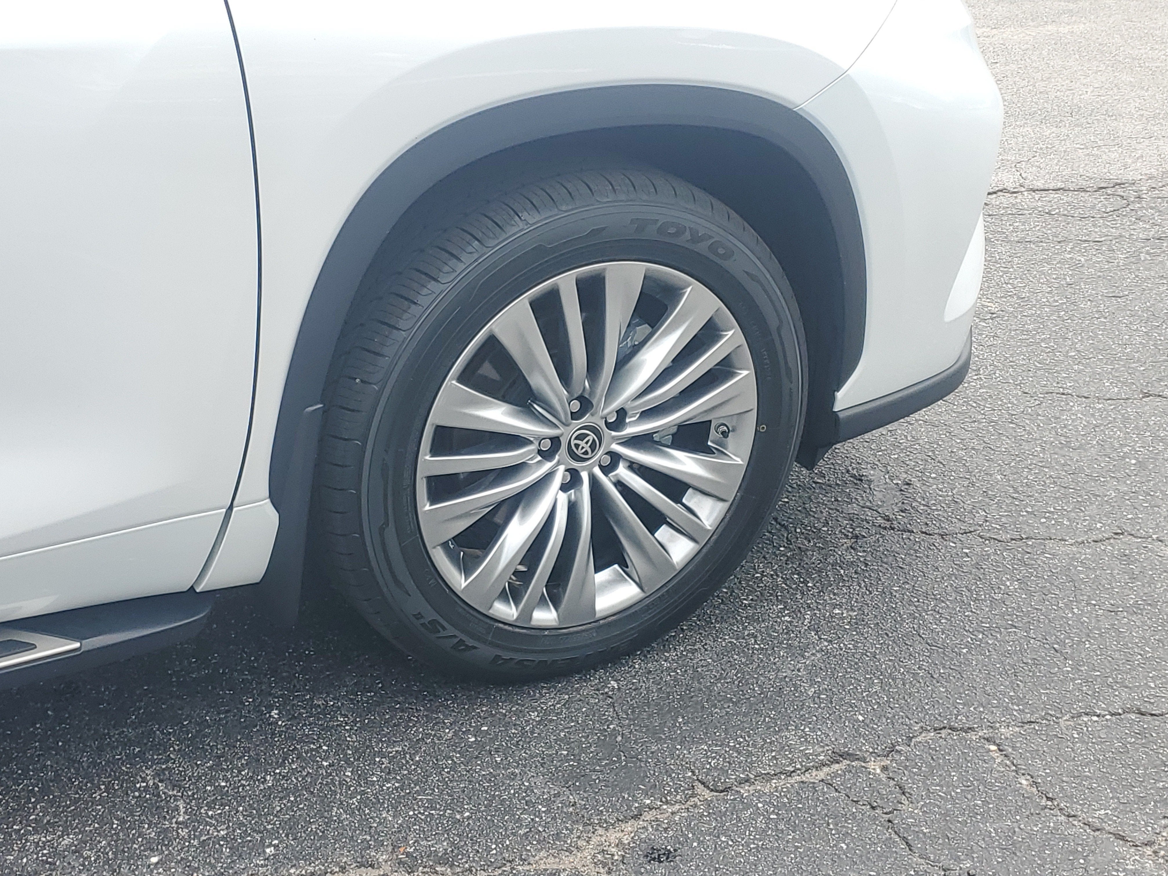 2024 Toyota Highlander Platinum