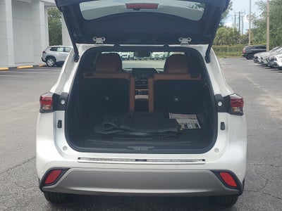 2024 Toyota Highlander Platinum