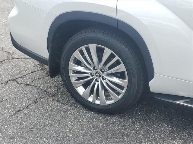 2024 Toyota Highlander Platinum