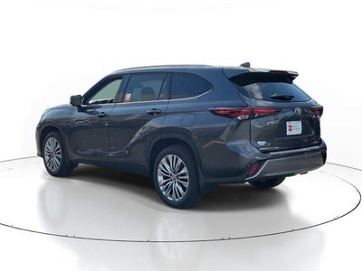 2024 Toyota Highlander LE