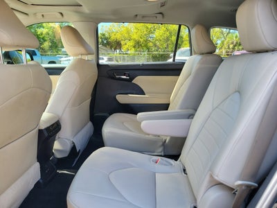 2024 Toyota Highlander XLE