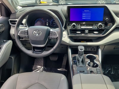 2024 Toyota Highlander Platinum