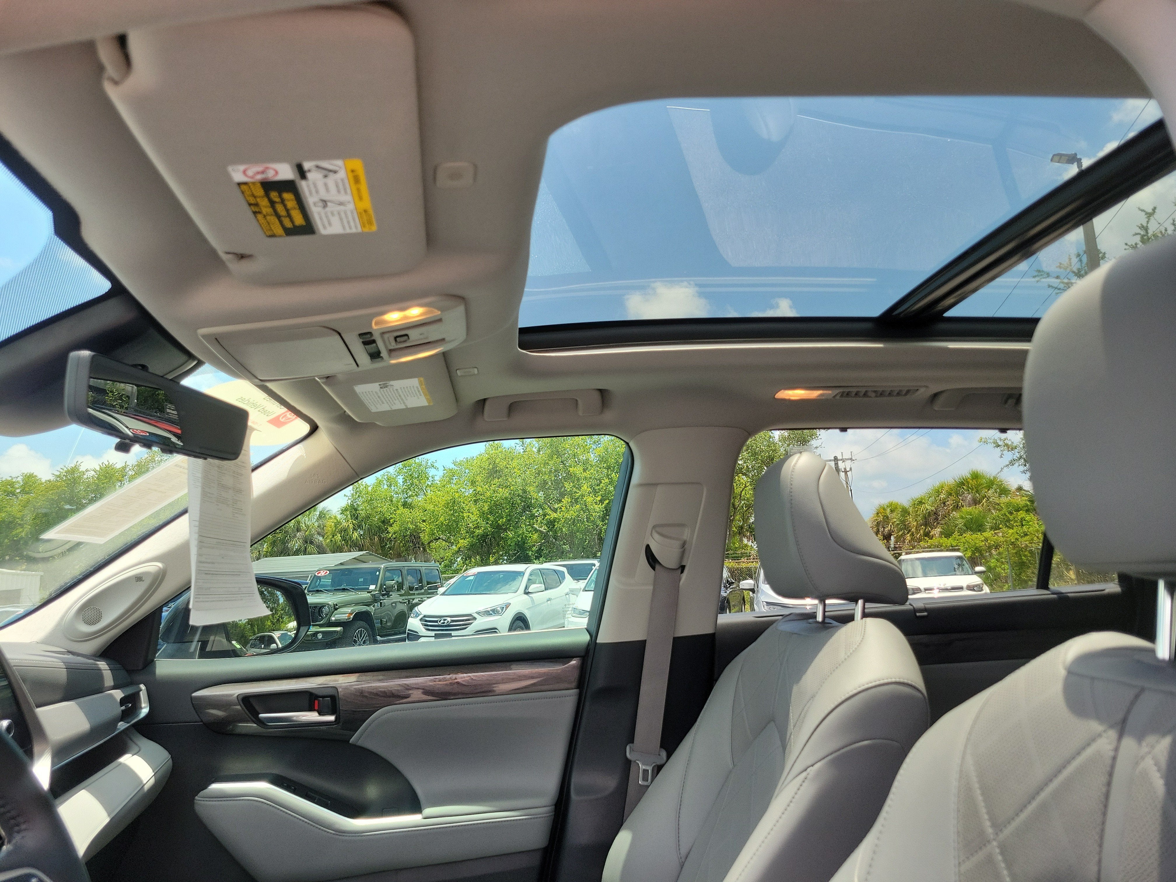 2024 Toyota Highlander Platinum