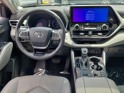 2024 Toyota Highlander Platinum