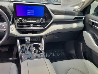 2024 Toyota Highlander Platinum