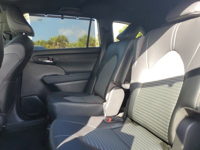 2022 Toyota Highlander XSE