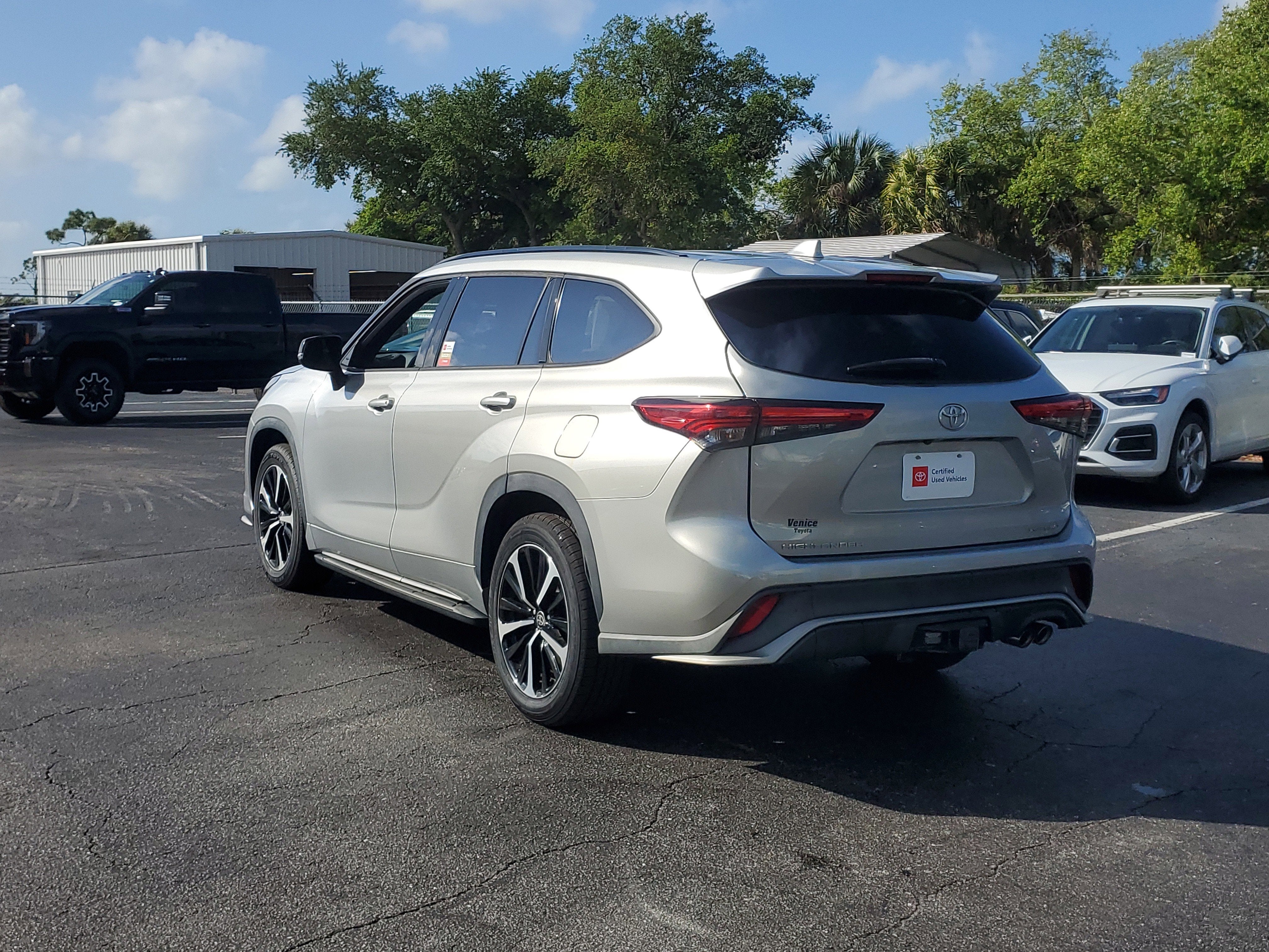 2022 Toyota Highlander XSE