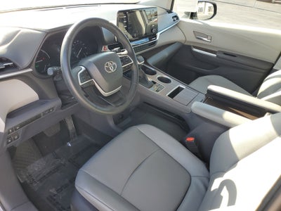 2023 Toyota Sienna XLE