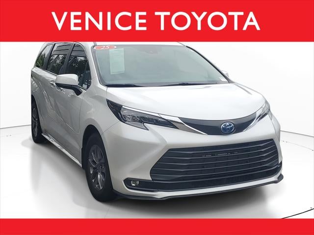2025 Toyota Sienna XLE