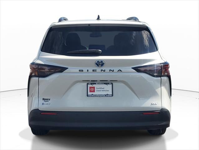 2025 Toyota Sienna XLE