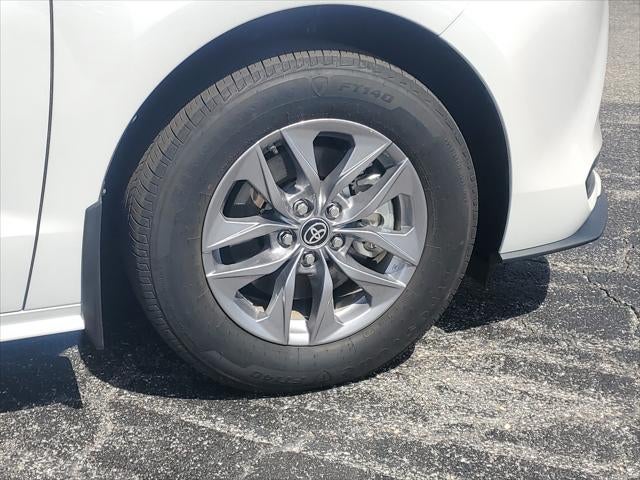 2025 Toyota Sienna XLE
