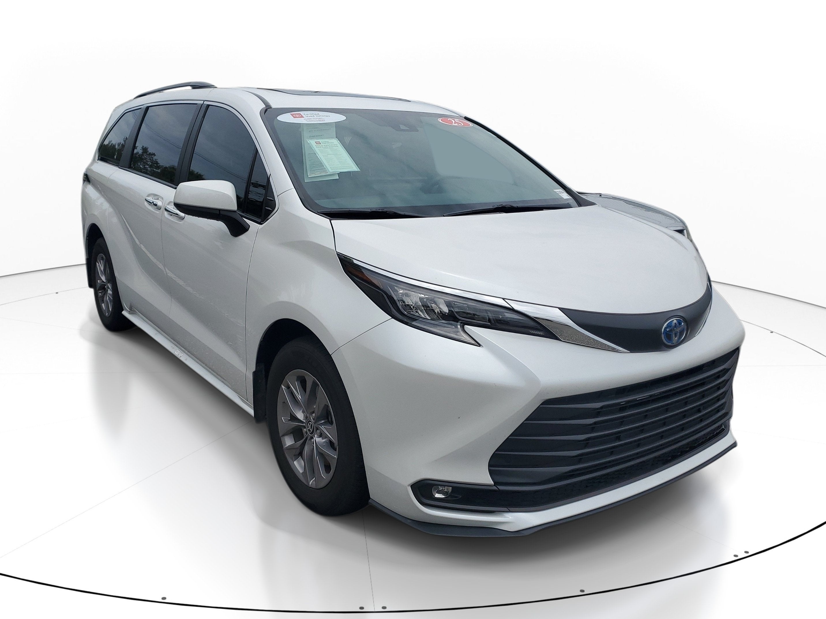 2025 Toyota Sienna XLE