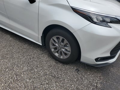 2025 Toyota Sienna XLE