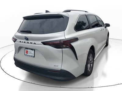 2025 Toyota Sienna XLE