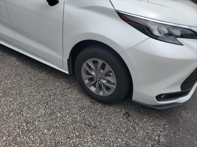 2025 Toyota Sienna XLE