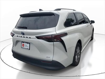 2025 Toyota Sienna XLE
