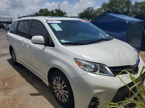 2018 Toyota Sienna XLE Auto Access Seat