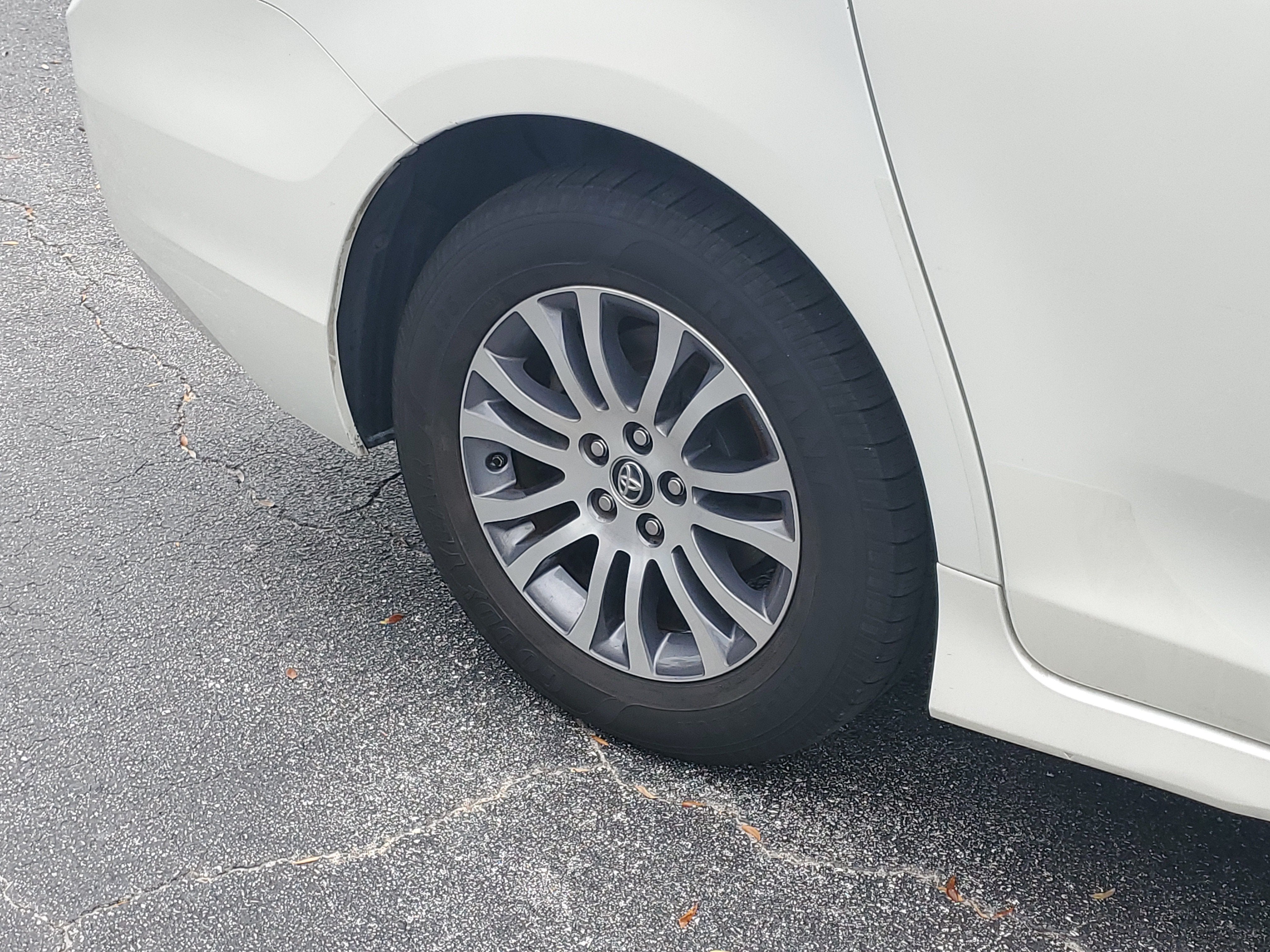 2018 Toyota Sienna XLE Auto Access Seat