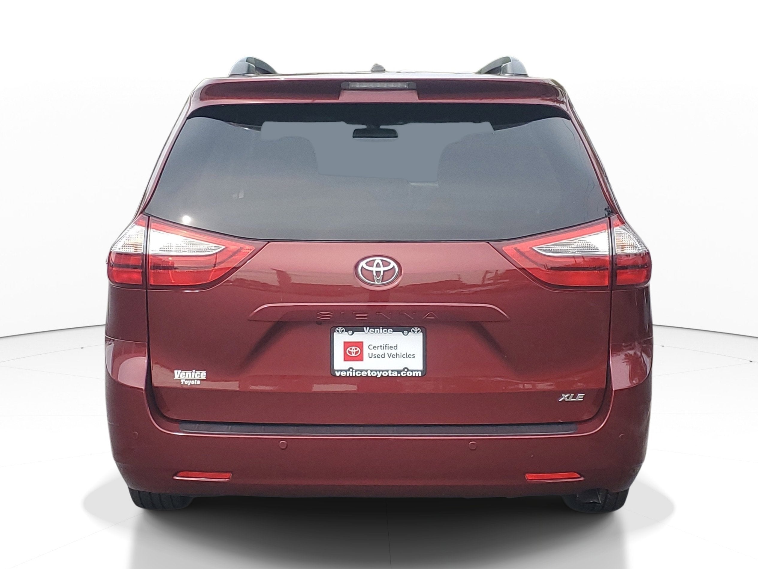 2017 Toyota Sienna XLE Auto Access Seat