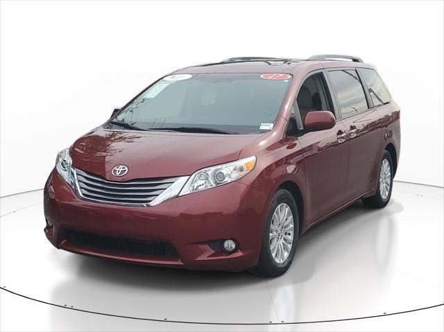 2017 Toyota Sienna XLE Auto Access Seat