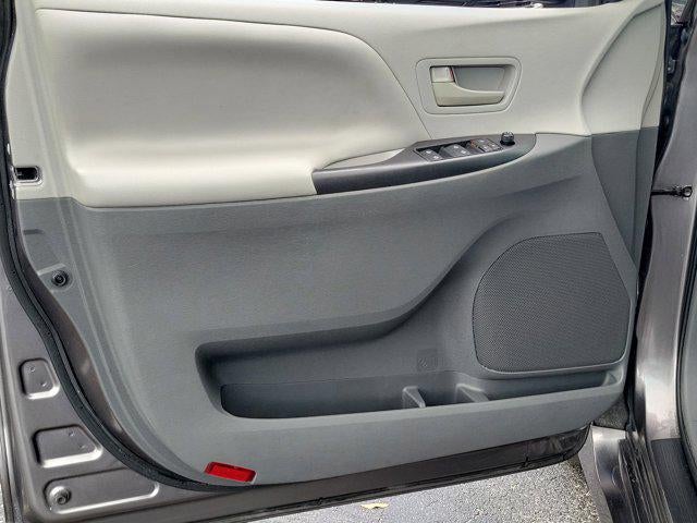 2020 Toyota Sienna L