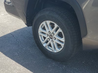 2022 Toyota Tundra 2WD SR5