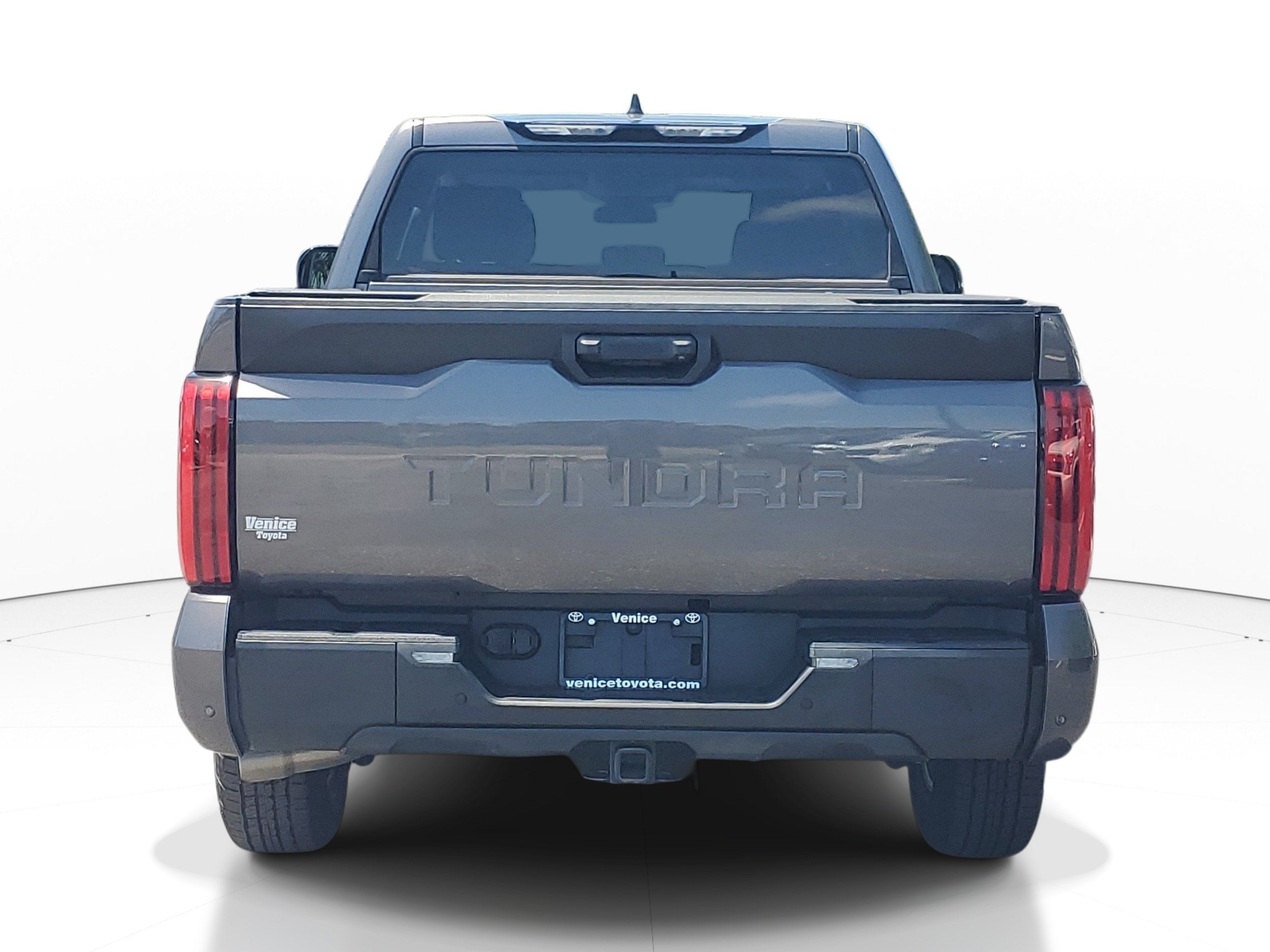 2022 Toyota Tundra 2WD SR5