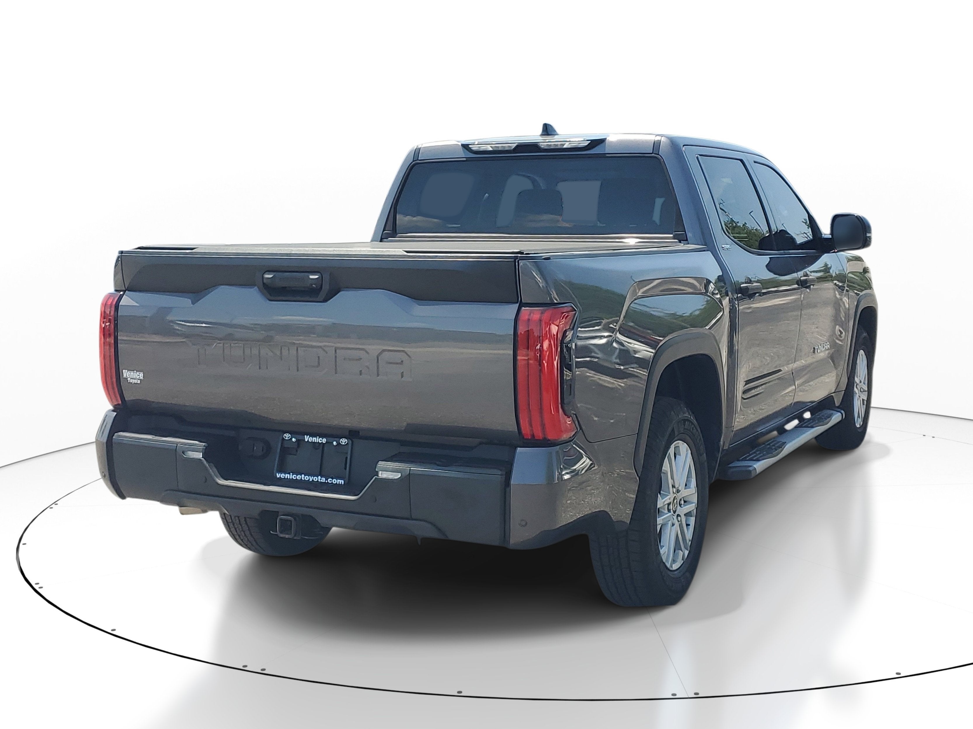 2022 Toyota Tundra 2WD SR5