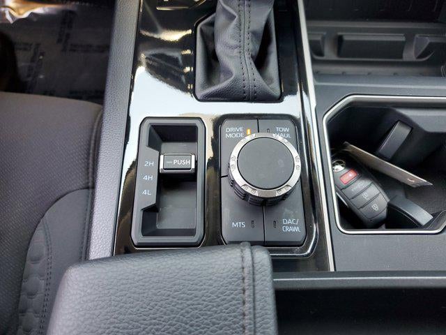 2022 Toyota Tundra 4WD SR5