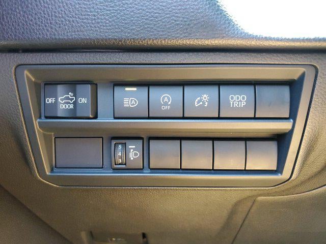 2022 Toyota Tundra 4WD SR5