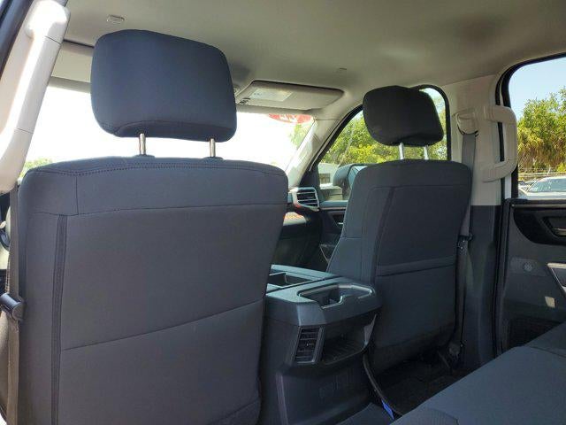 2022 Toyota Tundra 4WD SR5