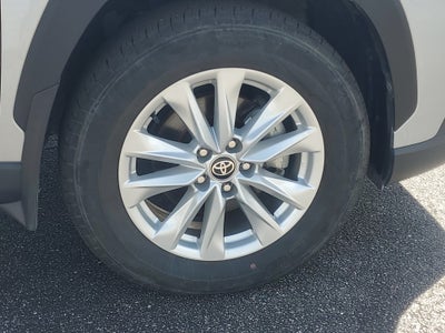 2024 Toyota Corolla Cross LE