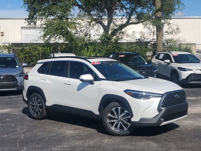 2022 Toyota Corolla Cross XLE
