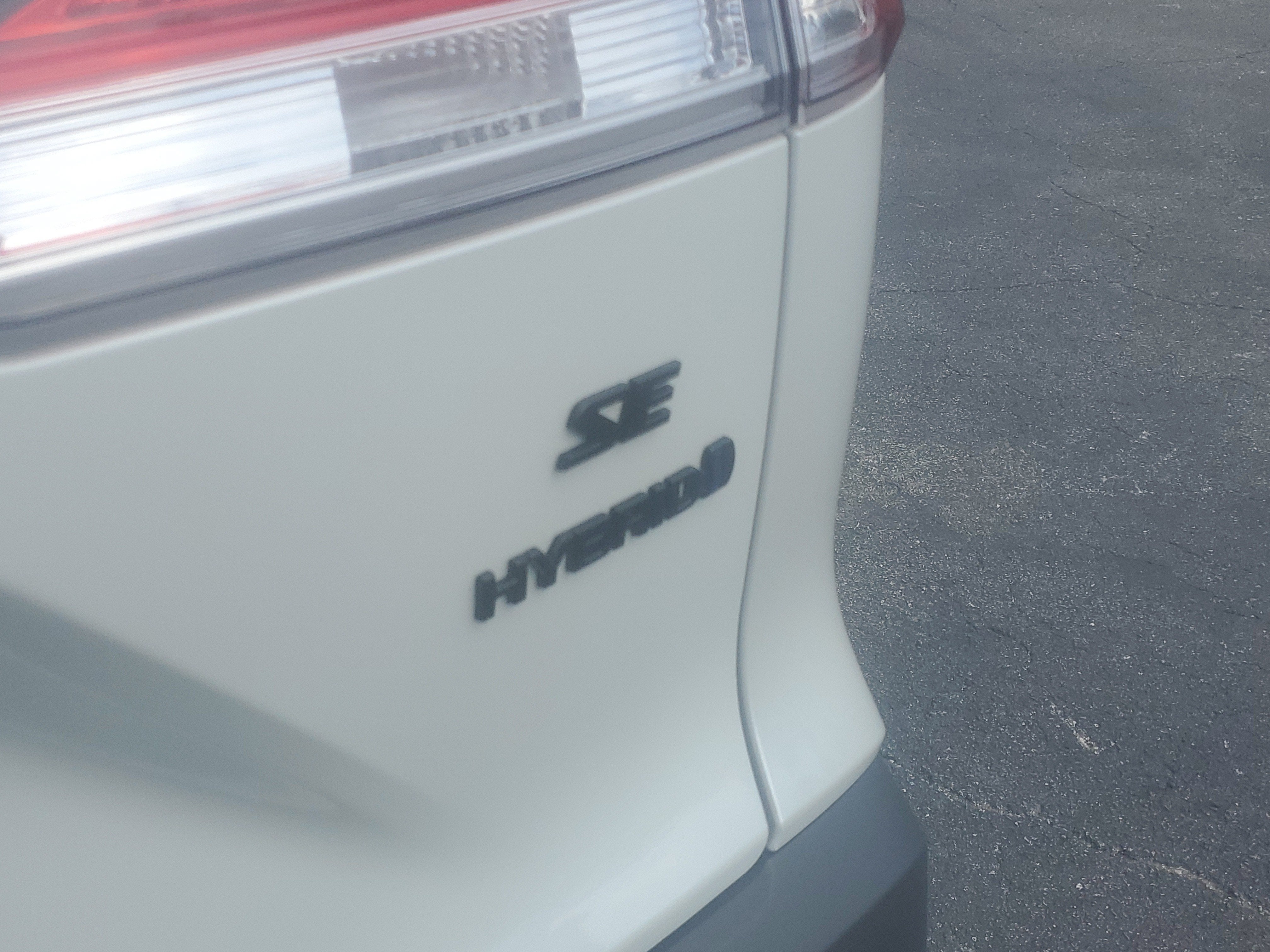 2024 Toyota Corolla Cross Hybrid SE