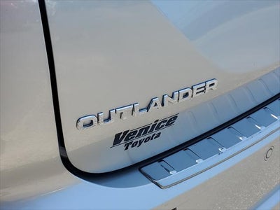 2024 Mitsubishi Outlander SE Black Edition w/Pano Roof