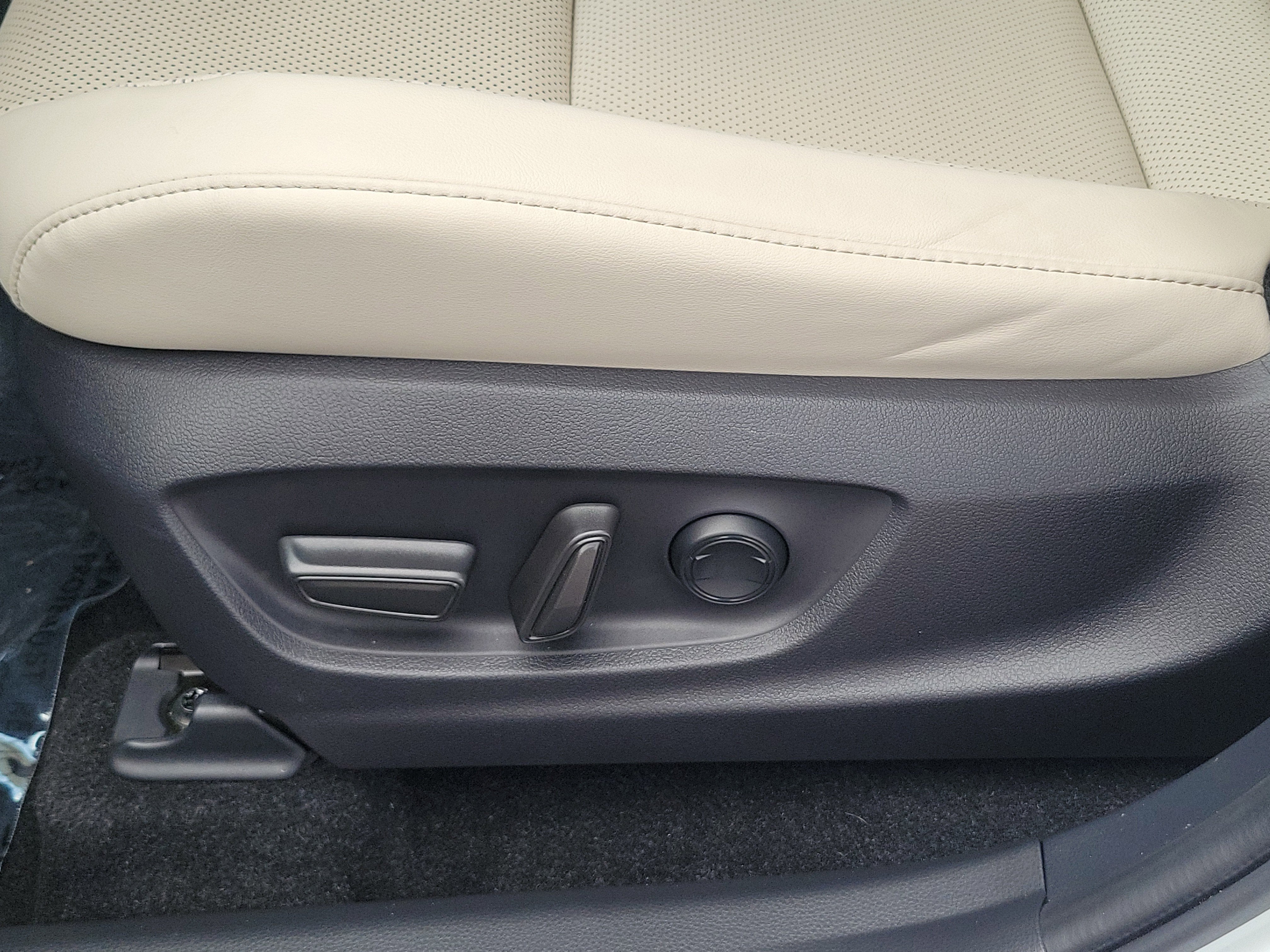 2025 Toyota Crown XLE